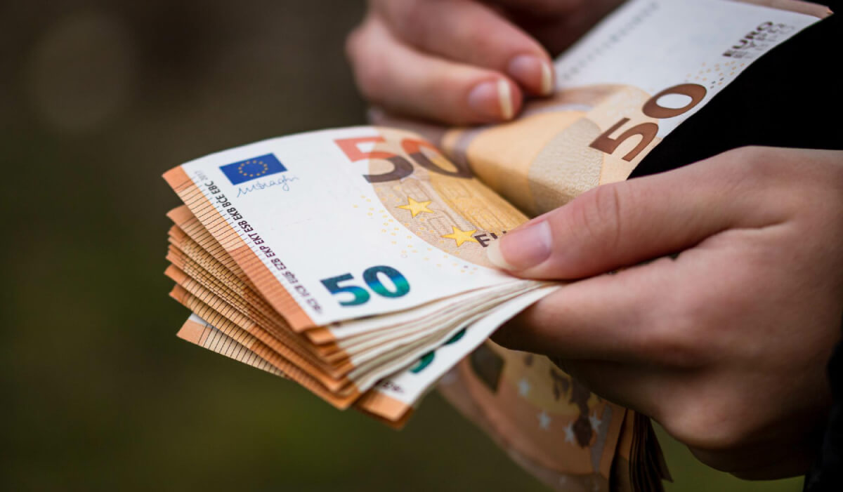 ganar 50 euros diarios